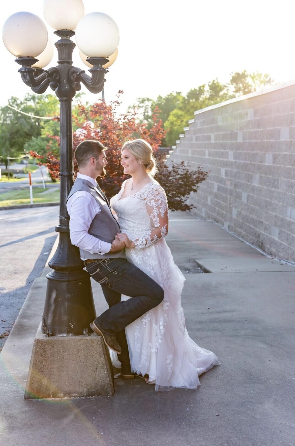 Local Love: Alyssa + Michael – Quincy Area Bridal Magazine